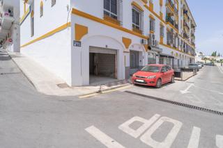 Business premise in Centro. Local comercial en esquina en zona céntrica