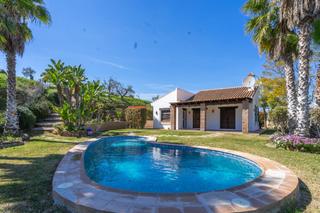 Lloguer Xalet a Centro. Chalet de lujo con piscina y jardin con cesped con mantenimiento