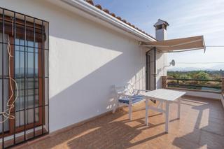 Lloguer Àtic a Centro. Atico en el campo con terraza