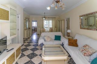 Location Appartement à Centro. Piso en zona camino de málaga, cerca de comercios, restaurantes,