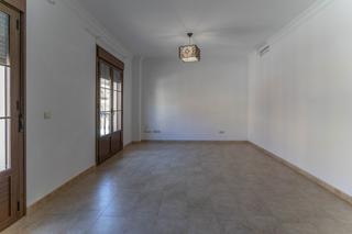 Location Appartement à Centro. Piso muy nuevo con 2 patios cerca de centro de salud