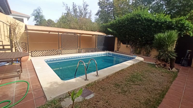 Foto 736f1d27-2364-4d7a-bea2-9db7efab9a1e. Rent towny house with parking pool in Capellanía - Retamar Alhaurín de la Torre