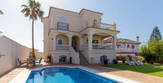 Xalet  Calle jacob. Espectacular villa con piscina en campanillas!!