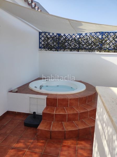 Foto a3a3b22b-d551-4d36-b591-d641cc10a8fc. Casa adossada amb aparcament piscina a El Pinar- Palacio de Congresos Torremolinos