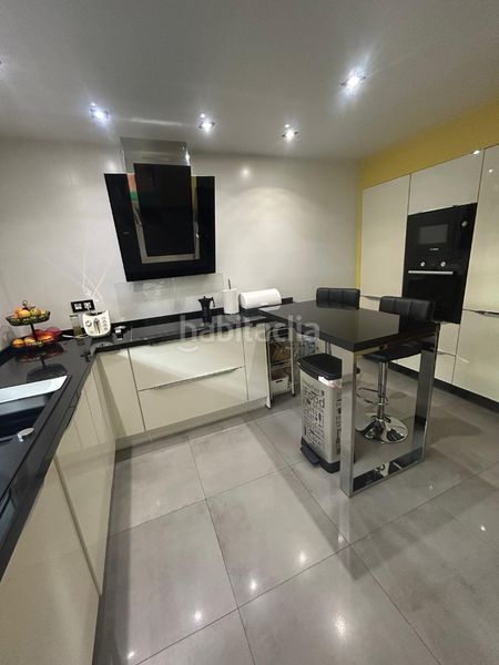 Foto f1a5ffe9-09a7-49e3-80bd-93d223a32bd1. Casa adossada amb aparcament piscina a El Pinar- Palacio de Congresos Torremolinos