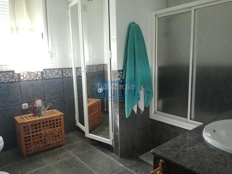 Foto 5f5dfacc-0e6c-44f7-85bf-f05f115c2966. Casa fantástico chalet independiente de 2 plantas en Aljaraque