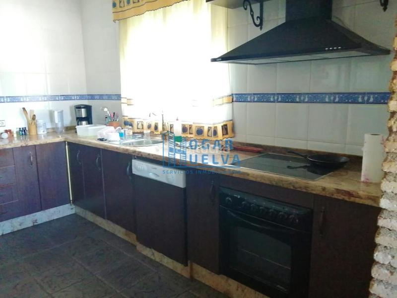 Foto f2cbfd50-2184-4eff-a75c-771606d78b7a. Casa fantástico chalet independiente de 2 plantas en Aljaraque