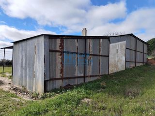 Masia  Parcela. Finca de 25000m2 en el cetino con construcción de 90m2