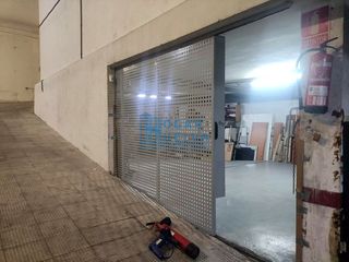 Aparcament cotxe  Arquitecto alejandro herrero. Gran plaza de garaje con trastero