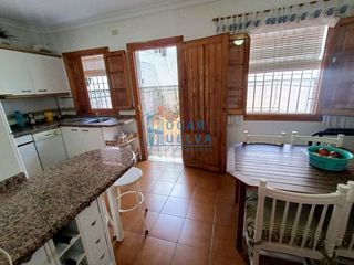 Casa adossada a Punta Umbría. Impresionante adosado en punta umbría