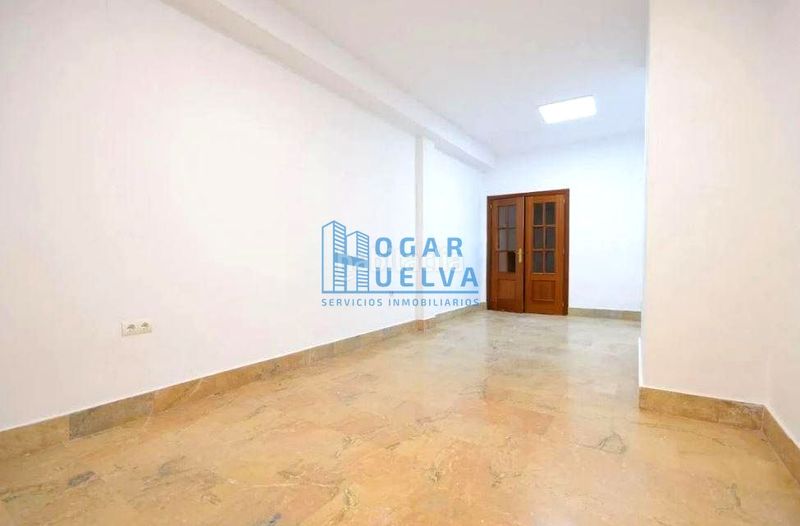 Foto b9edaf07-8a0a-4576-a8a2-4a67075b54eb. Planta baixa a Centro Huelva