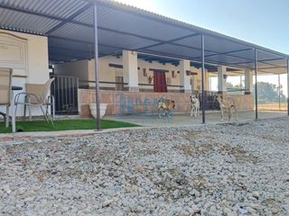 Maison à Gibraleón. Campo a 10 minutos de huelva