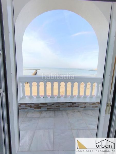 Foto 2eeb2f5d-e777-468a-8fb7-4eda90fbc879. Dúplex cielo y mar en Playa Cruz del Mar Chipiona