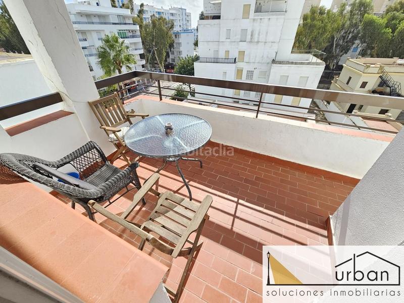 Foto 9d3d21c8-b42a-4cf8-8330-6e13a006c6a5. Piso ático, vistas al mar con aparcamiento en Playa de la Regla Chipiona