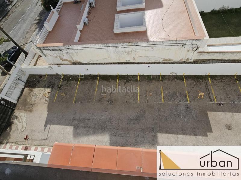 Foto e52c272a-7cb0-4fc1-b671-68f12aa851c7. Piso ático, vistas al mar con aparcamiento en Playa de la Regla Chipiona