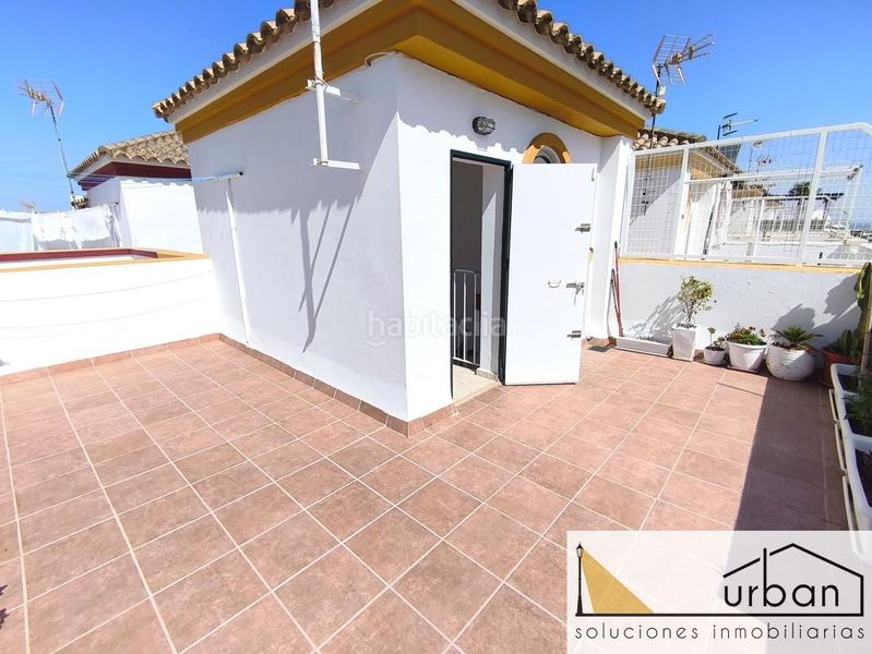Foto 42152faa-0309-4a47-9fa7-dfb33f9fb3f6. Casa amb aparcament a Puerto Deportivo Chipiona