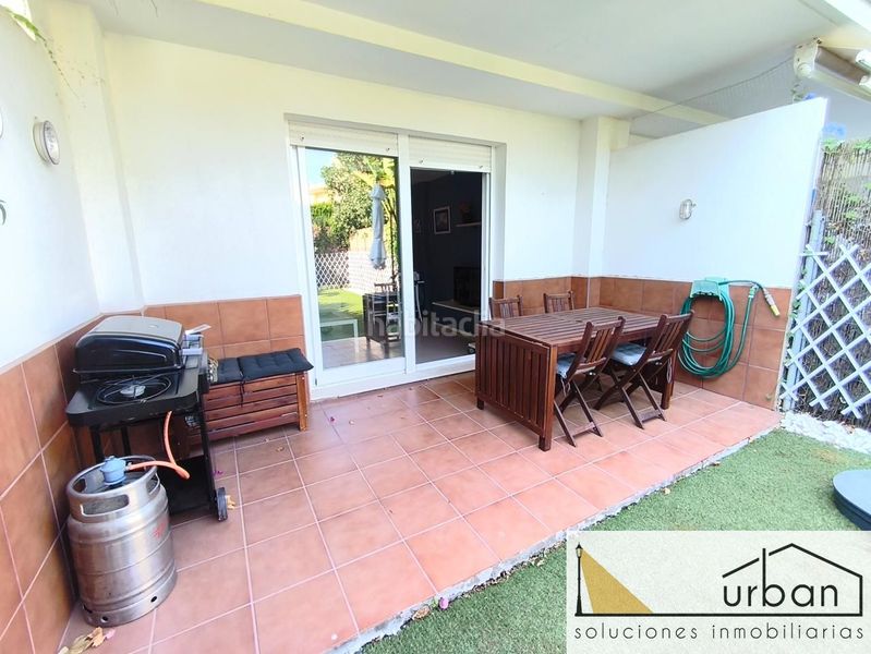 Foto df6687ed-6f0e-4a88-ab97-31dd41d89ef2. Planta baixa amb aparcament piscina a Costa Ballena - Largo norte Rota