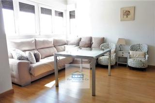 Etagenwohnung in Ciudad Jardín - Zoco. Residencial con piscina de reciente construcción.
