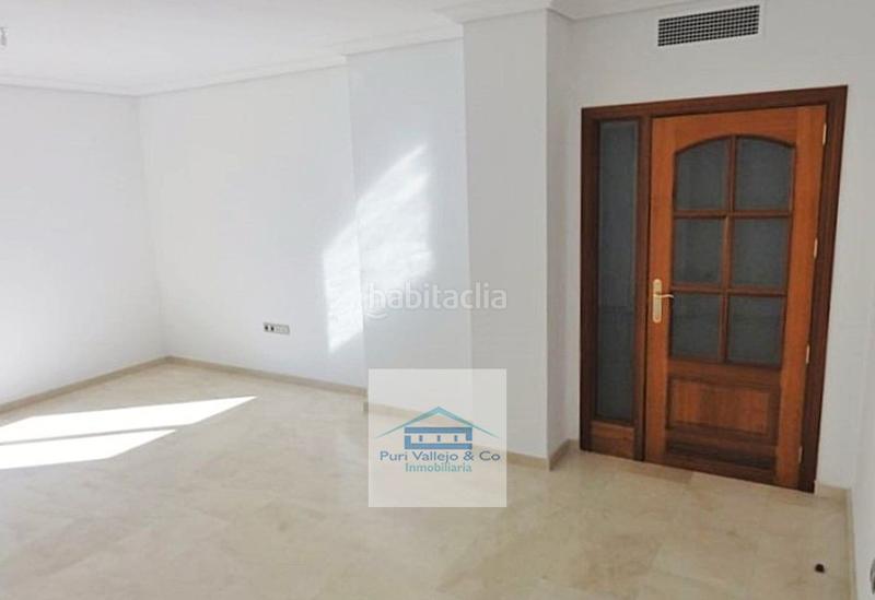 Foto 0ad8d56c-f009-4cdd-afd8-9a10e8b8210d. Rent flat with parking in Santa Rosa - Valdeolleros Córdoba