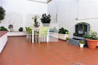 House in Ciudad Jardín - Zoco. Magnífica casa de 2 viviendas con más de 100m en terrazas y pati