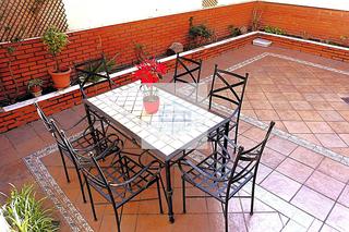 Casa adossada a Ciudad Jardín - Zoco. Gran casa adosada con patio de 60m, garaje y dos terrazas.