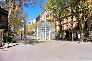 Parking coche en Centro. Plaza de garaje para coche y moto junto a bulevar gran capitán.