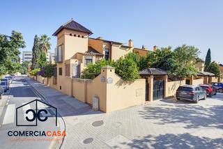 Chalet à Av. F. Garcia Lorca - Nueva Estación Autobuses. Tu nuevo hogar en granada te espera.ubicación inmejorable  tranq