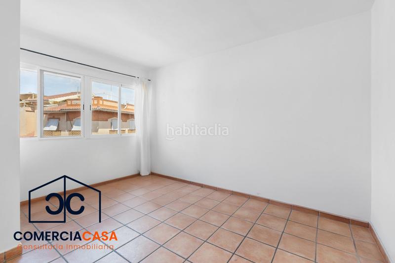 Foto efb5ef43-3c10-407b-8d04-7d181d38052b. Piso oportunidad junto al metro! buscas una inversión con alta rentabilidad o tu primera vivienda? este piso luminoso en 1 p en Armilla