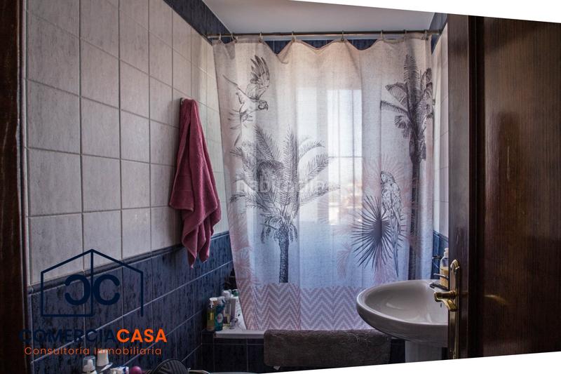 Foto b072b037-dafe-41e9-9416-fb8e9d0c0b9e. Ático actualmente alquilado!!  ático con terraza de 50m junto al metro atención inversores y amantes del espacio exterior! en Armilla