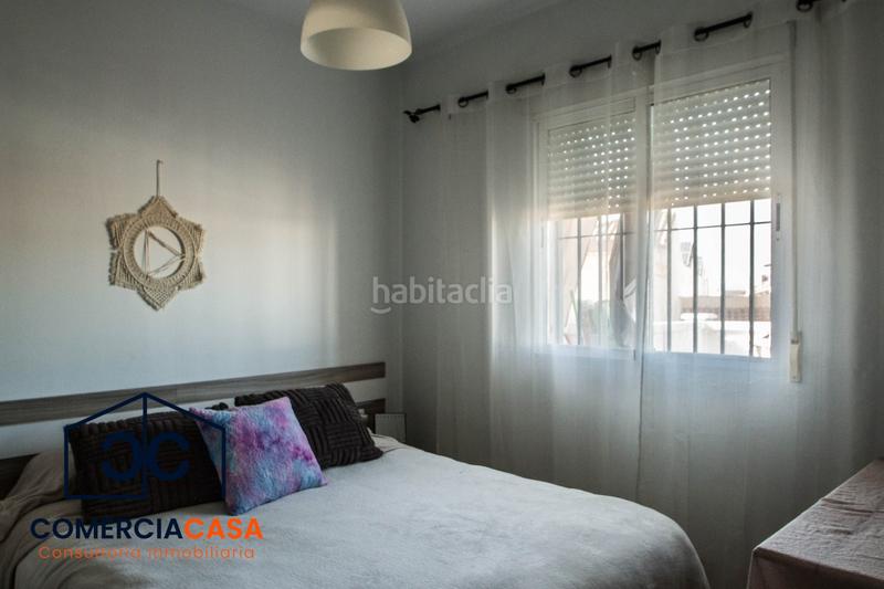 Foto b4b87312-fa68-43d2-b6e6-5a594dfd3f8e. Ático actualmente alquilado!!  ático con terraza de 50m junto al metro atención inversores y amantes del espacio exterior! en Armilla