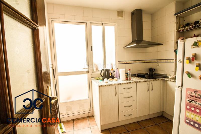 Foto 01a3598a-2b93-411d-a0db-d038e6a8e212. Piso actualmente alquilado!!  piso con terraza junto al metro ubicación, luz y terraza en una sola vivienda! este piso en en Armilla