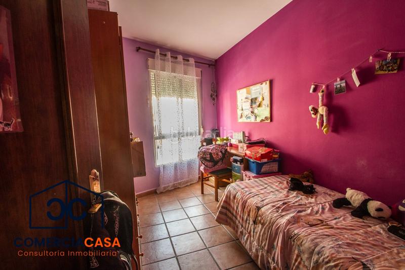 Foto ecbd2064-606c-4dbc-aa65-0d0e55a7e1ef. Piso actualmente alquilado!!  piso con terraza junto al metro ubicación, luz y terraza en una sola vivienda! este piso en en Armilla