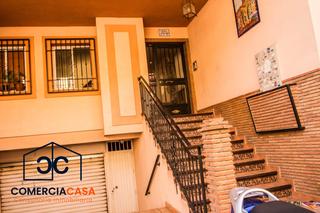 Piso en Poniente. Actualmente alquilado!!      piso con terraza privada de 25m en