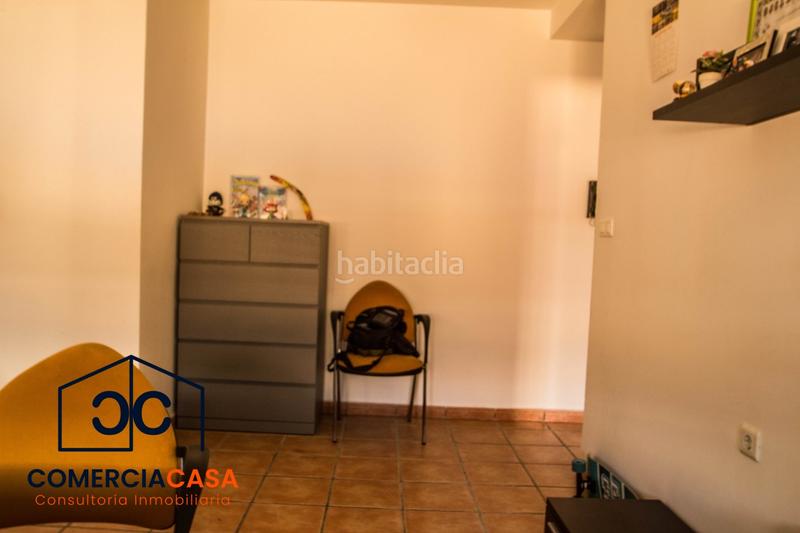 Foto 099d7047-97f6-42a9-9df0-2cccae7b8461. Piso actualmente alquilado!!  piso con terraza , a un paso del metro este piso es una opción perfecta tanto para vivir co en Armilla