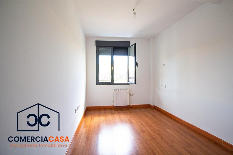 Foto aee215e5-2949-4bd6-92a1-dc835cca065d. Etagenwohnung mit heizung in San Miguel Armilla