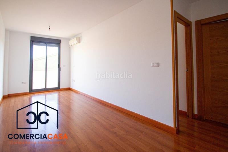 Foto c4d7443b-9439-43d5-855c-baef4c5e040d. Etagenwohnung mit heizung in San Miguel Armilla