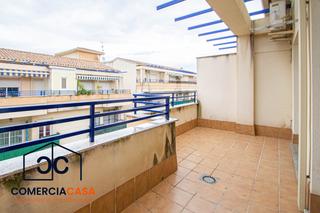 Àtic a Residencial Triana - Barrio Alto. Ático luminoso con terraza y vistas despejadas en las gabias des
