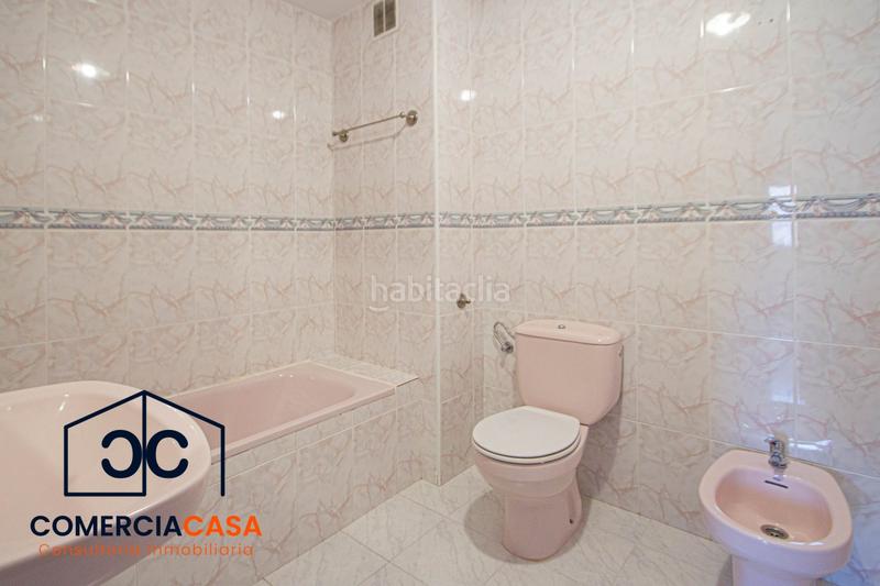 Foto 25de3a5d-5b68-4b98-8e81-189bb1876b83. Piso tu nuevo hogar te está esperando un piso que enamora por su luz, su amplitud y todas las comodidades que ofrece. perfe en Albolote