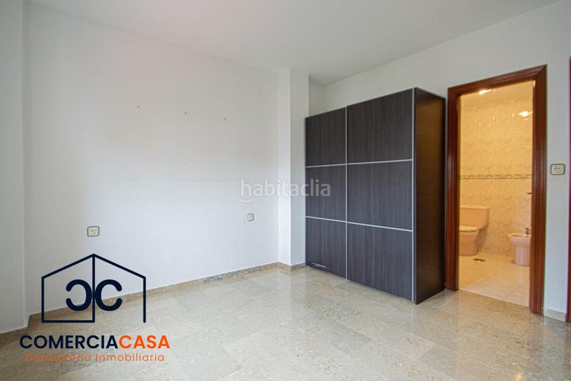 Foto 7226d61a-d5ca-4b00-a8b0-5e4e650838b0. Piso tu nuevo hogar te está esperando un piso que enamora por su luz, su amplitud y todas las comodidades que ofrece. perfe en Albolote