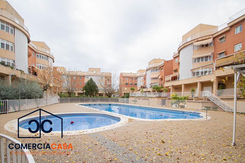 Foto aacee2a5-b50d-4e64-b321-2fefa0ee3a29. Piso tu nuevo hogar te está esperando un piso que enamora por su luz, su amplitud y todas las comodidades que ofrece. perfe en Albolote