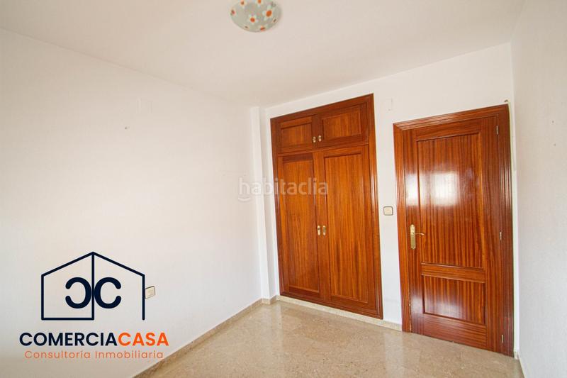 Foto e63b4321-d56b-438b-b492-81bea2391283. Piso tu nuevo hogar te está esperando un piso que enamora por su luz, su amplitud y todas las comodidades que ofrece. perfe en Albolote