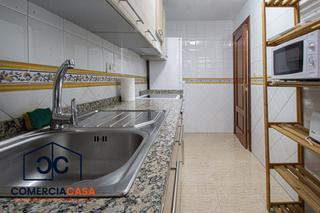 Appartement à Camino de Ronda. Tu nuevo hogar en el corazón de granada te está esperando! a un