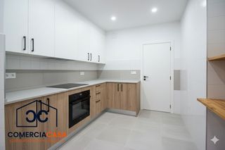 Pis a Barrio de Zaidín. Amplio piso de 3 dormitorios, todos ellos de generosas dimension