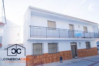 Casa en Lenteg�. Encanto tradicional en el coraz�n de lenteg� si buscas una vivie