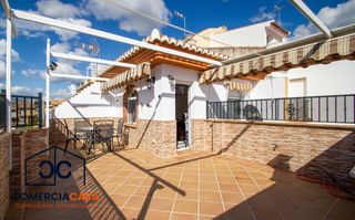 Casa a schiera in Cájar. Espectacular casa adosada en cájar  amplitud, luz y confortdescu