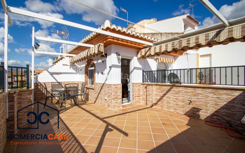 Foto 4125224a-5a42-4415-b365-de0231caaac9. Casa adossada amb calefacció aparcament a Cájar