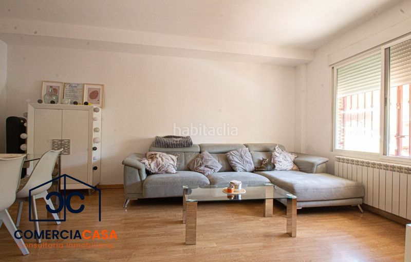 Foto b7ff7ce5-9a78-4046-98cb-422e6676375a. Casa adossada amb calefacció aparcament piscina a Atarfe