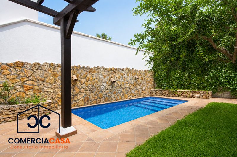 Foto 4c5f134c-4dd9-43aa-88fa-dbd1f08af7c1. Xalet amb calefacció aparcament piscina a Jun