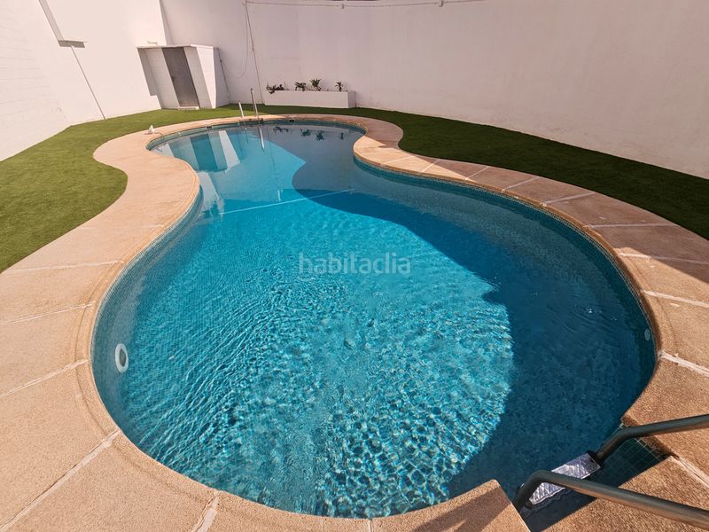 Foto ad508e6a-1405-49ad-b5f0-a081b548662c. Casa adossada amb aparcament piscina a Aguadulce Norte Roquetas de Mar