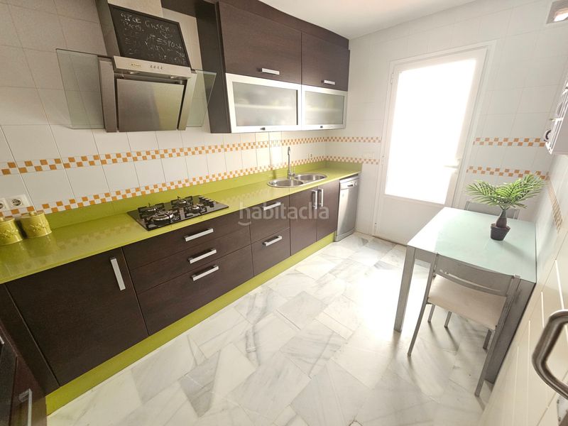 Foto ff442bdd-7202-43e0-a2b3-d95d78cad262. Casa adossada amb aparcament piscina a Aguadulce Norte Roquetas de Mar